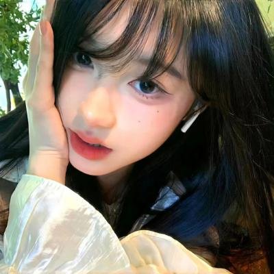 明天，我会成为谁的女友海报
